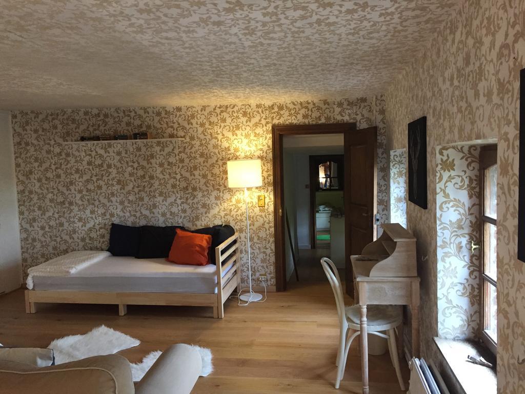 Le Chenia Holiday home